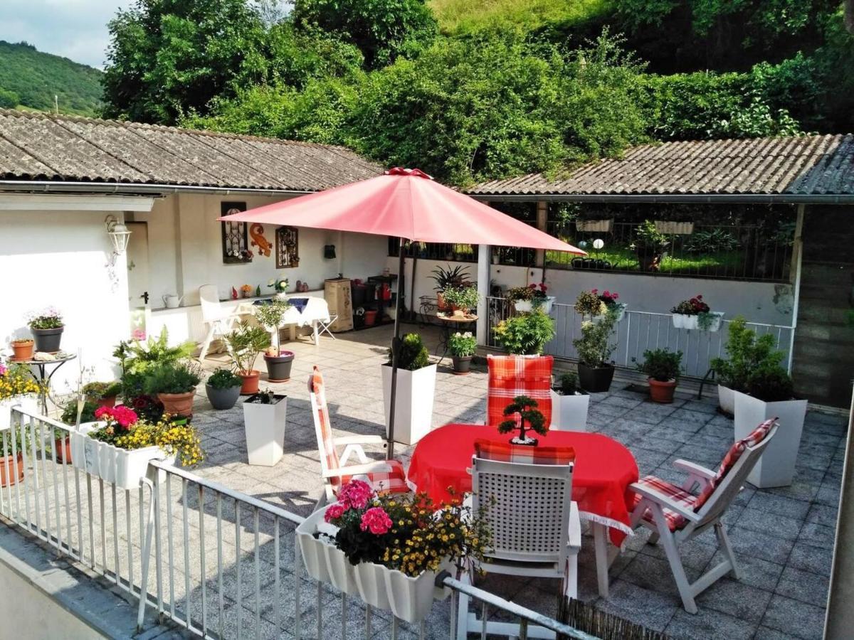 Charming 2-Bed Apartment In 科赫姆 外观 照片
